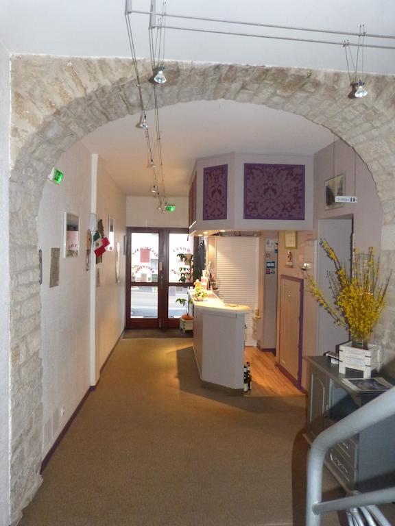 Hotel Du Donjon Champlitte-et-le-Prelot ภายนอก รูปภาพ