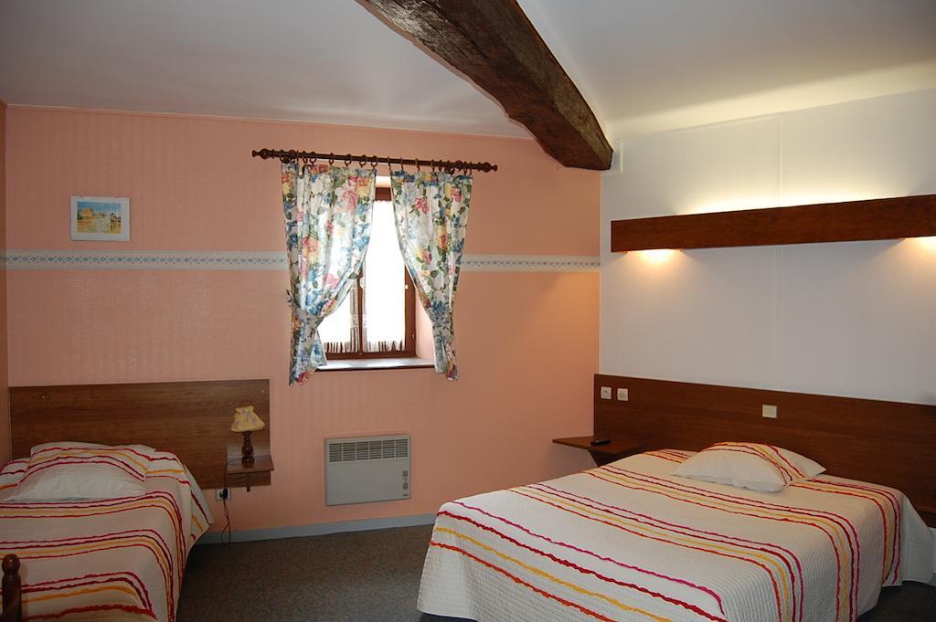 Hotel Du Donjon Champlitte-et-le-Prelot ภายนอก รูปภาพ